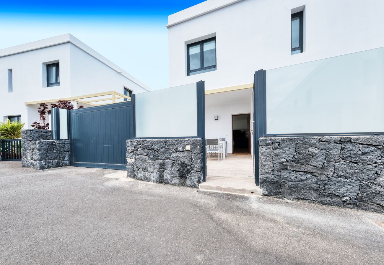 Ferienhaus in Costa Teguise - Casa Juana Isabela - große Terrasse, schnelles WLAN, ruhige Lage
