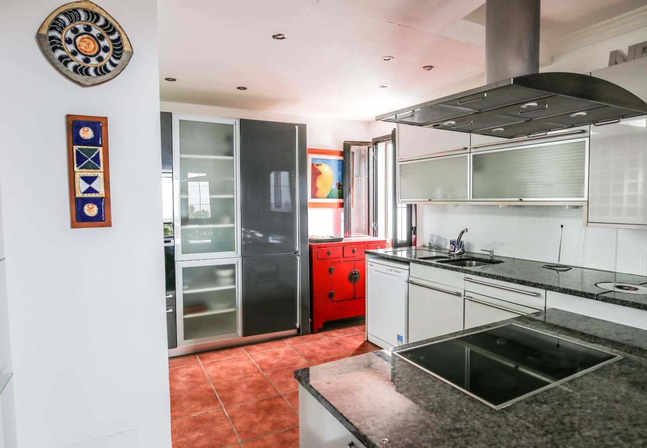Ferienhaus in Macher - Horizon Luxury -Eine Oase der Ruhe mit privatem Pool, Gärten und spektakuläre Aussicht