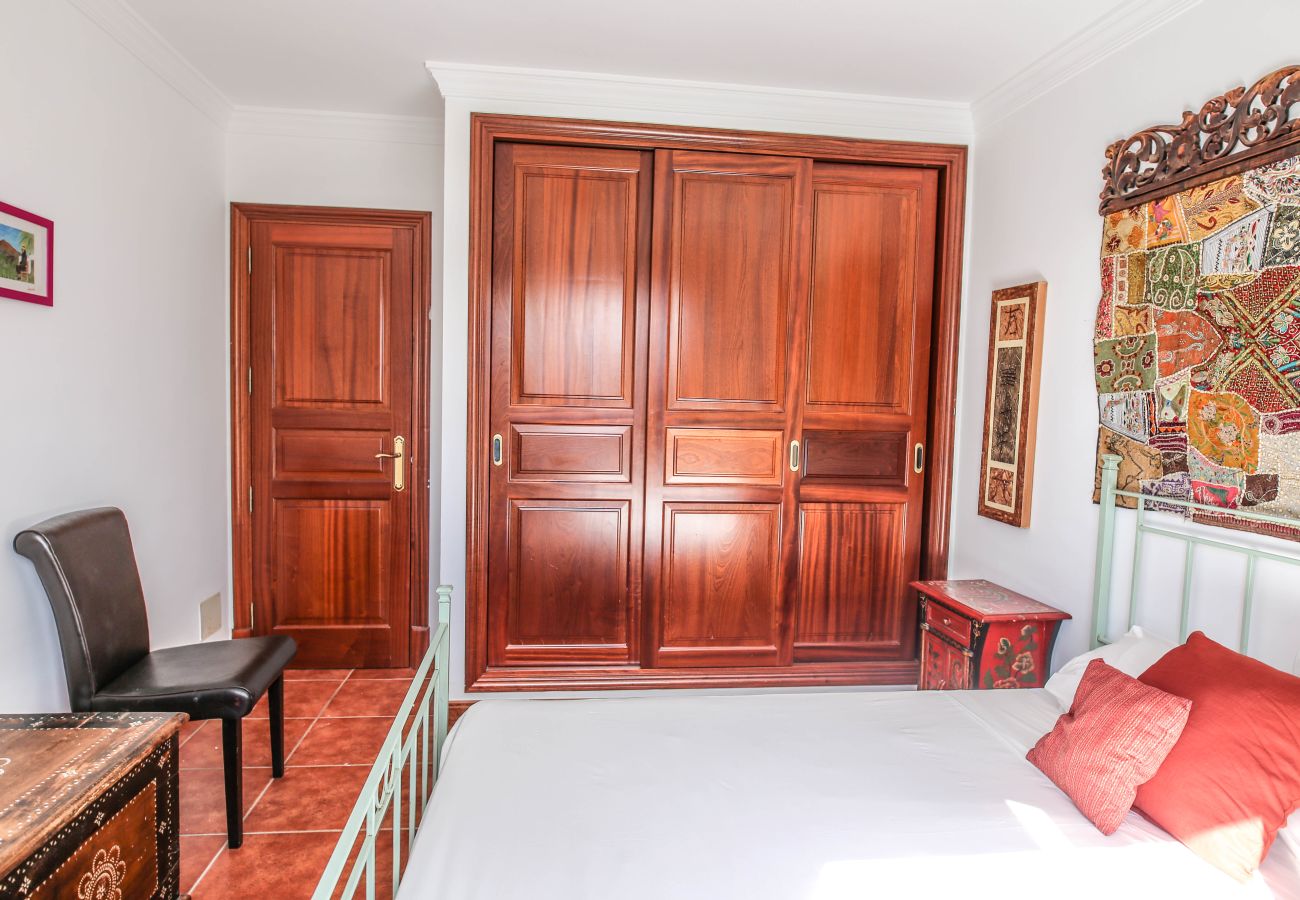 Ferienhaus in Macher - Horizon Luxury -Eine Oase der Ruhe mit privatem Pool, Gärten und spektakuläre Aussicht