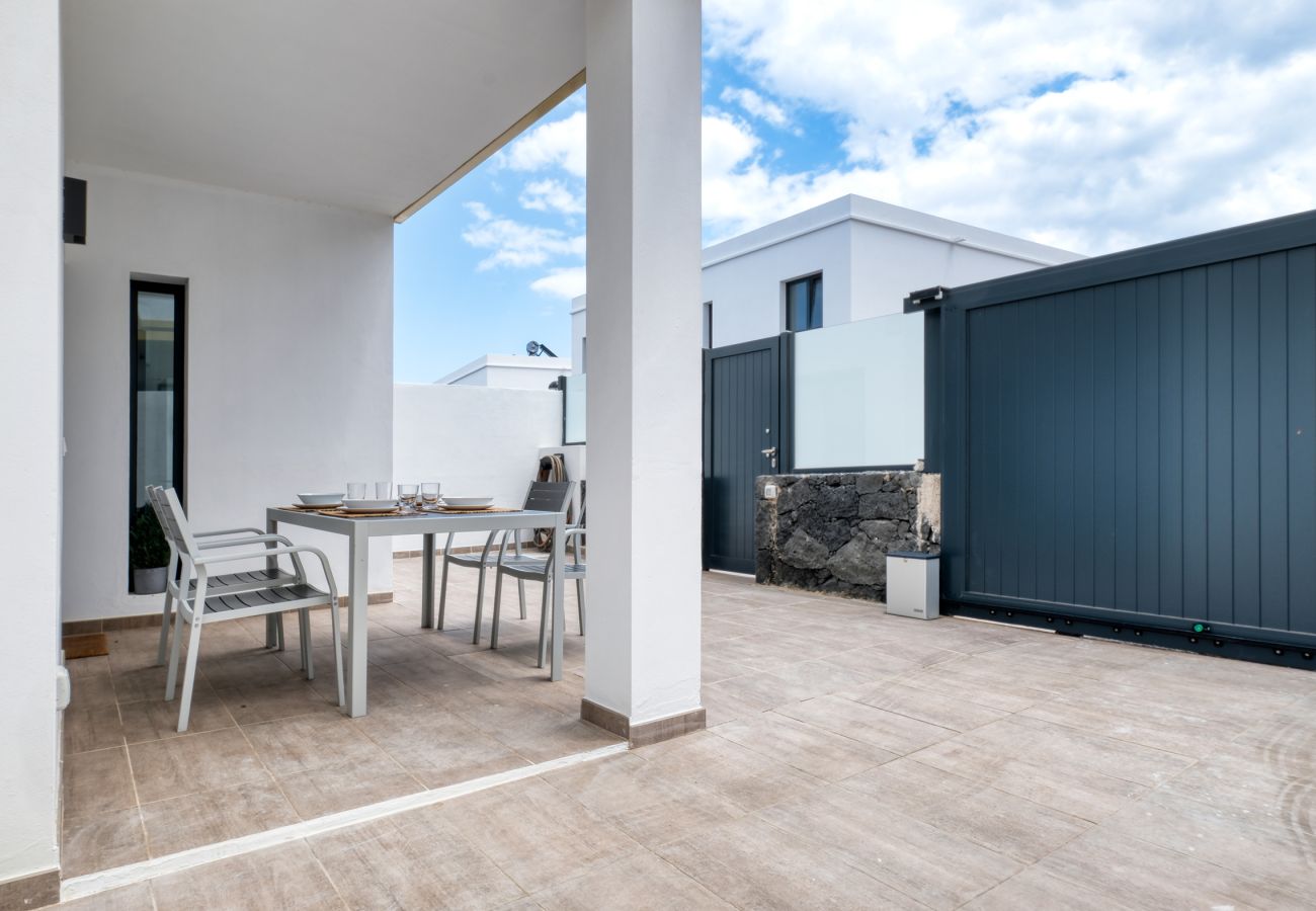 Casa en Costa Teguise - Juana Isabela Villas Gardenias-gran terraza, wifi rápido, relax 