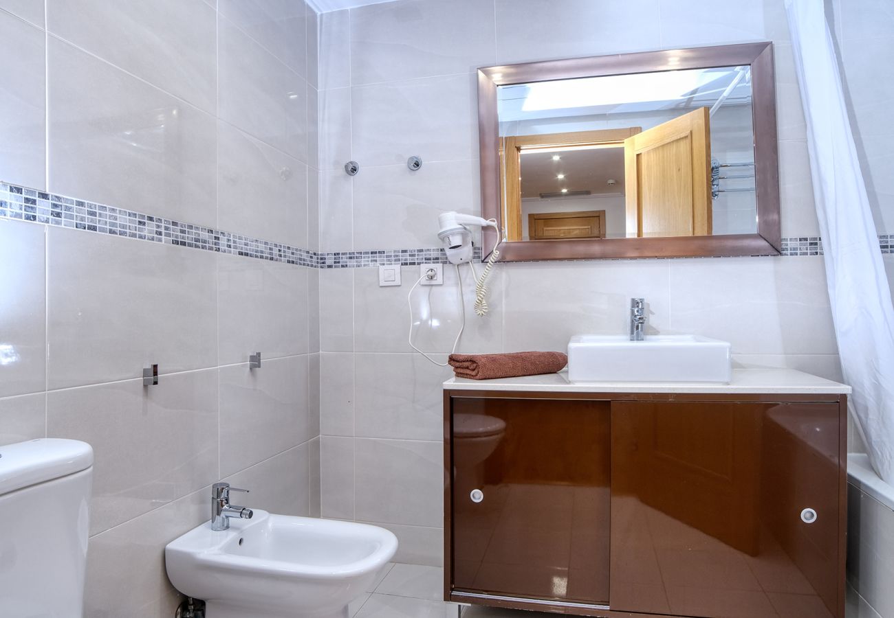 Apartamento en Arrecife - casa Victoria-frente a la Playa del Reducto, plaza de garaje,wifi, aire acondicionado
