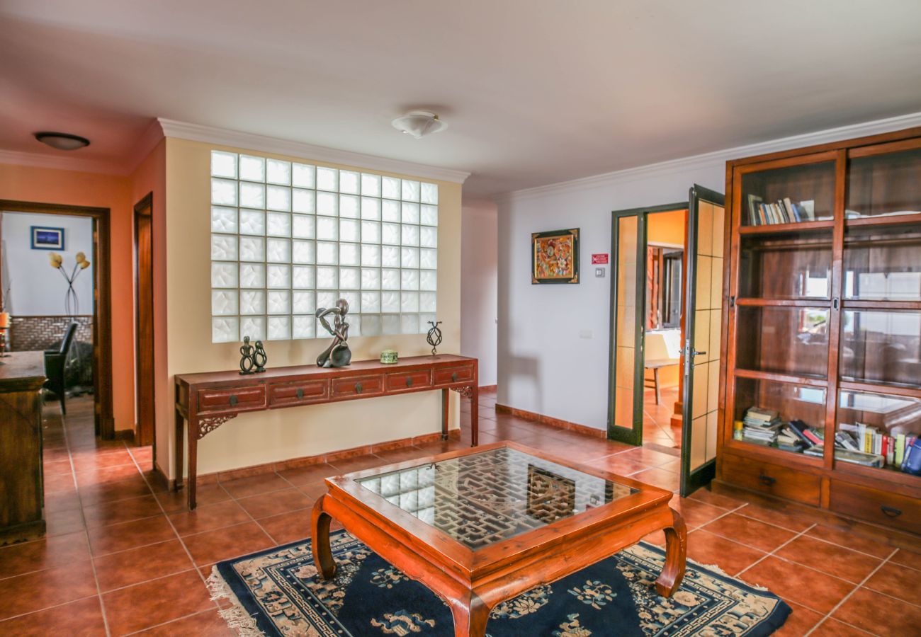 Casa en Macher - Horizon Luxury - Un oasis de paz con piscina y vista 