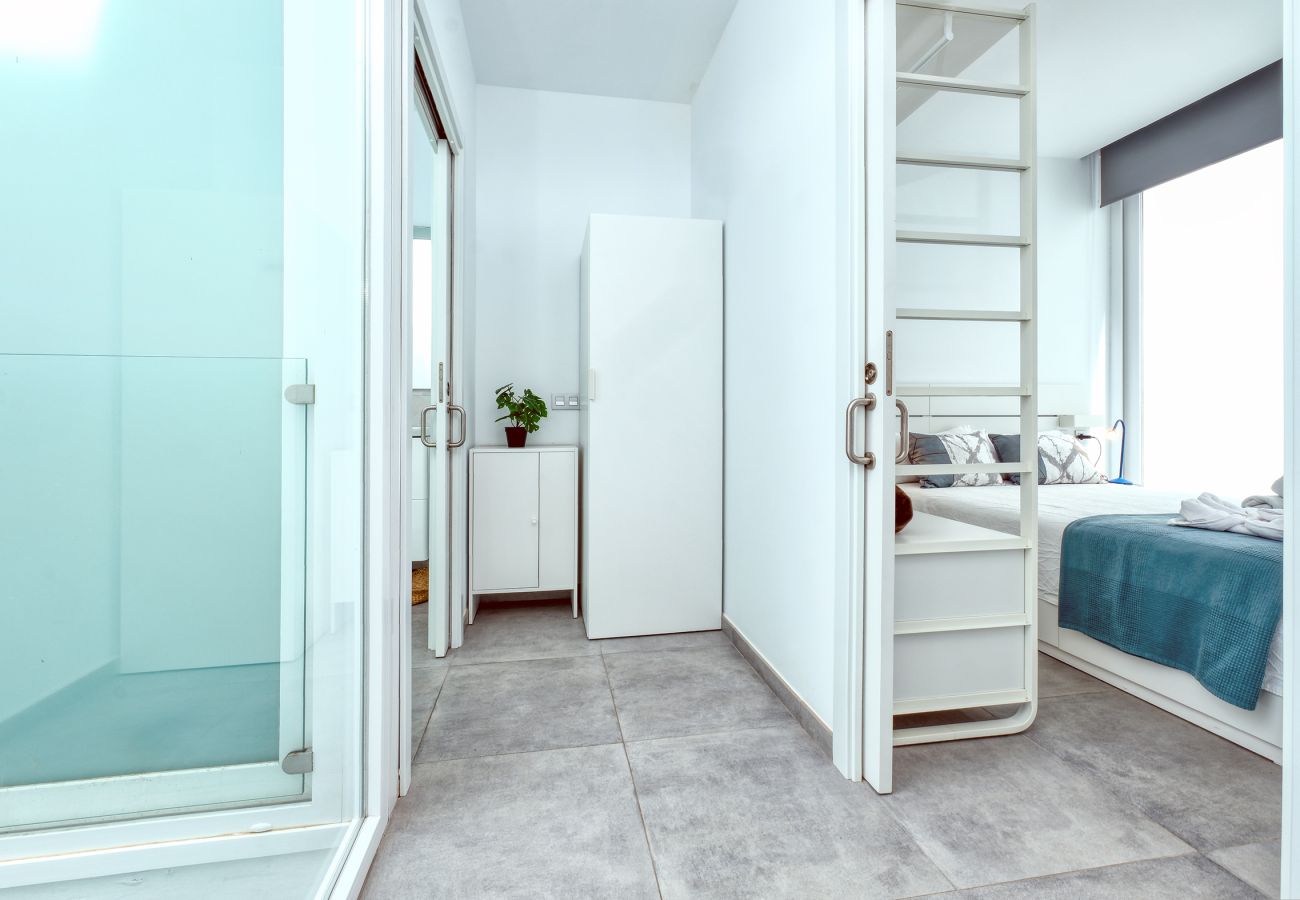 Casa en  Famara - Karma 1  - a 25m del mar, wifi rapido y azotea con vista al mar 