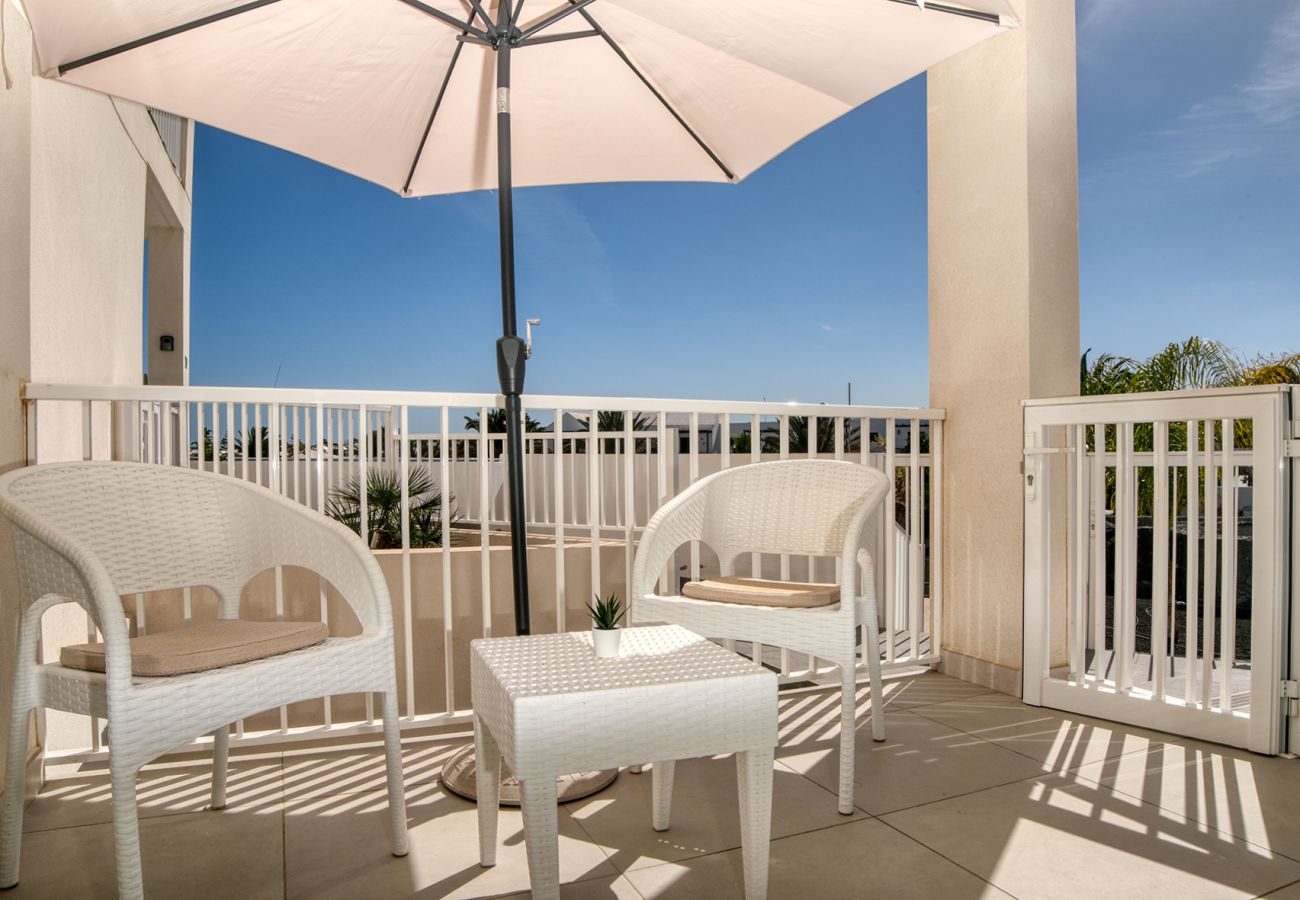   lanzarote-vacation-experts terraza apartamento departamento vacaciones