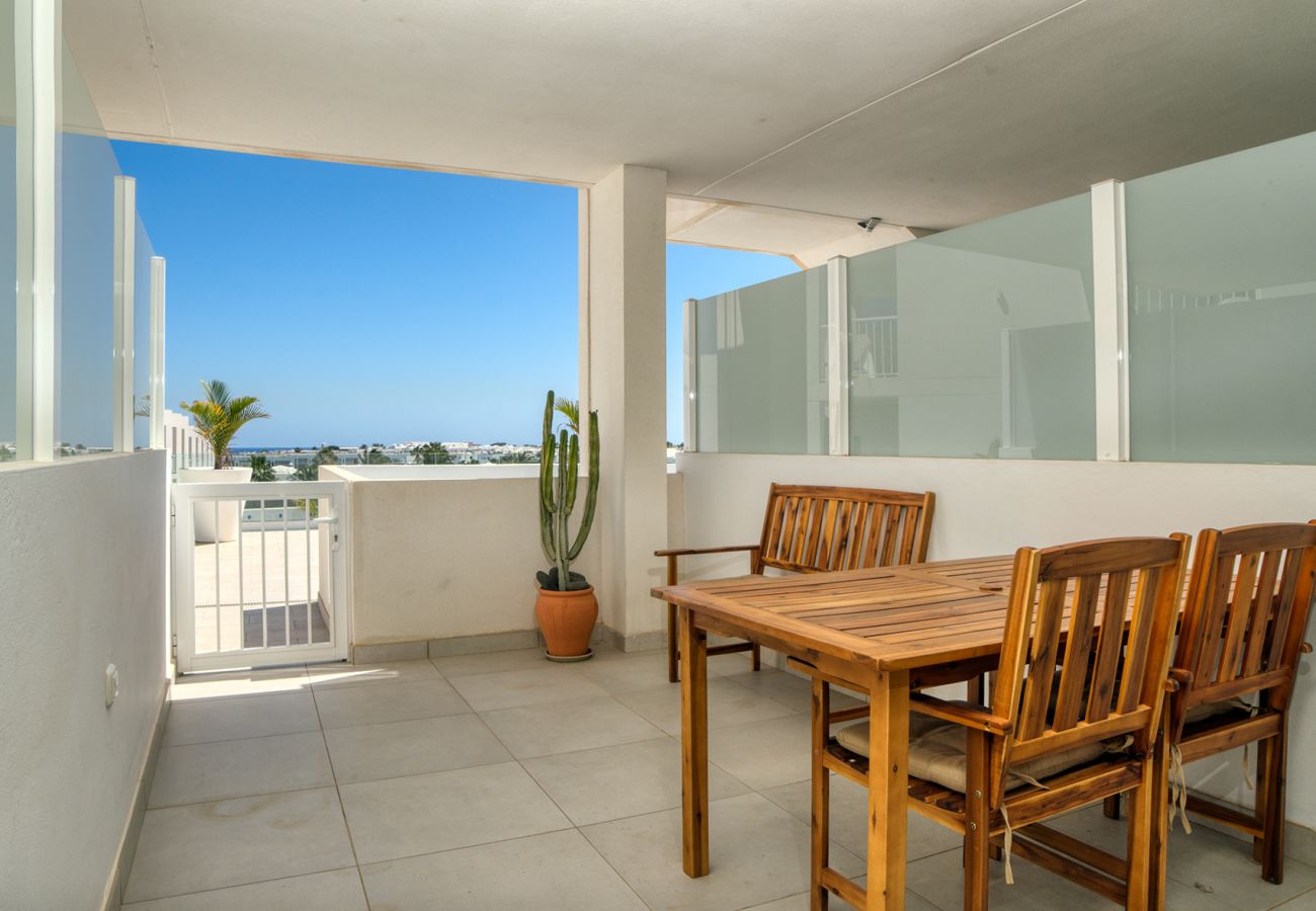 lanzarote-vacation-experts piscina apartamento departamento vacaciones