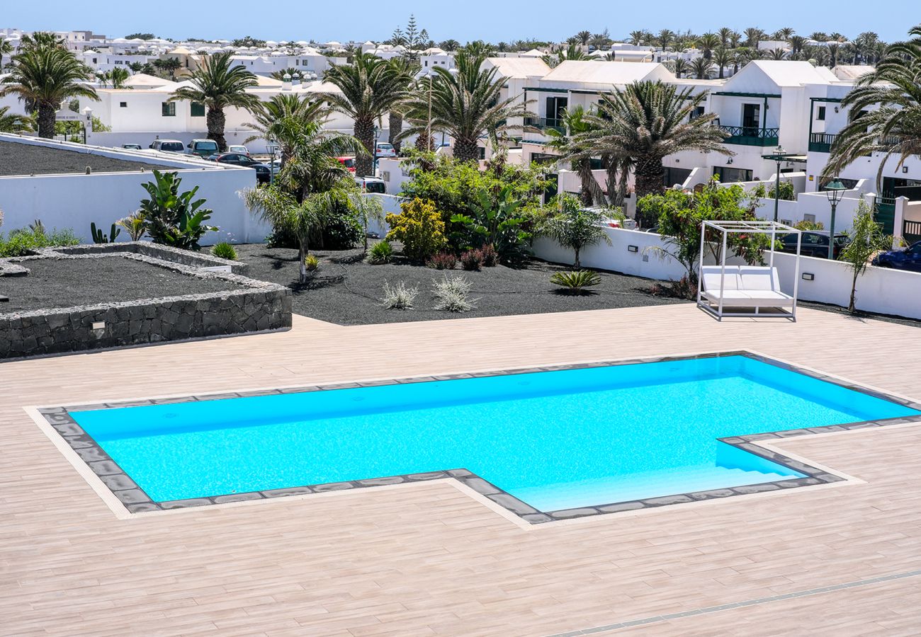 lanzarote-vacation-experts piscina apartamento departamento vacaciones