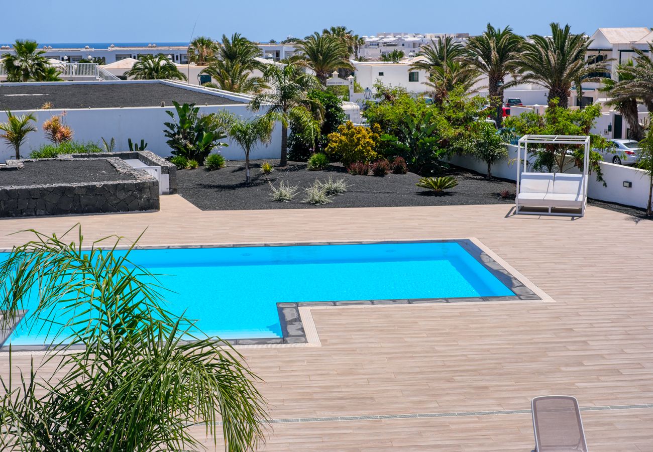 lanzarote-vacation-experts piscina apartamento departamento vacaciones