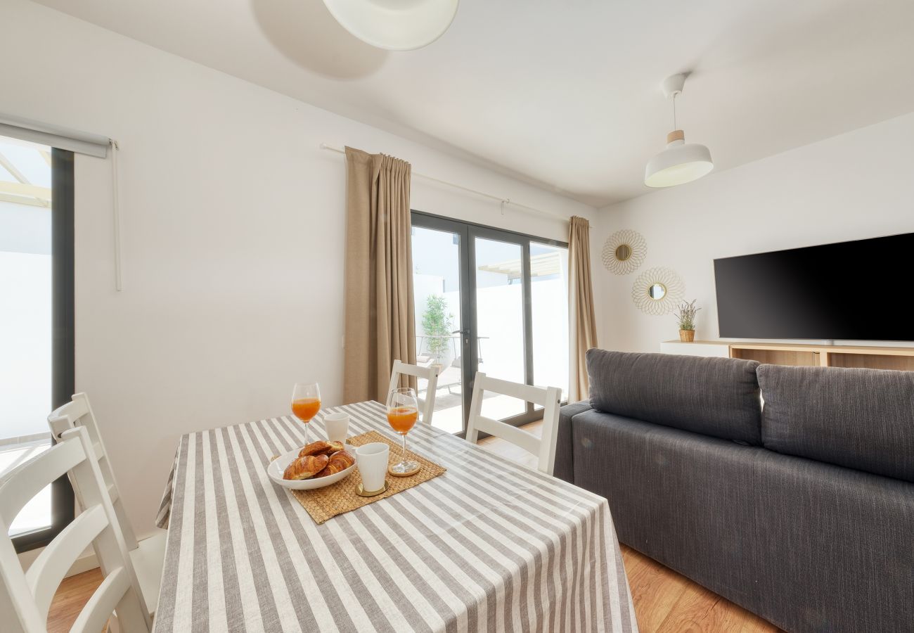 Casa a Costa Teguise - Casa Juana Isabela a Villas Gardenias-grande terrazza, wifi veloce e zona tranquilla