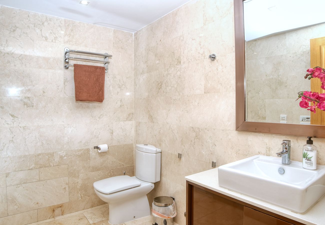 Appartamento a Arrecife - CASA VICTORIA - Casa Vacanze di fronte alla spiaggia del Reducto, wifi, parking 