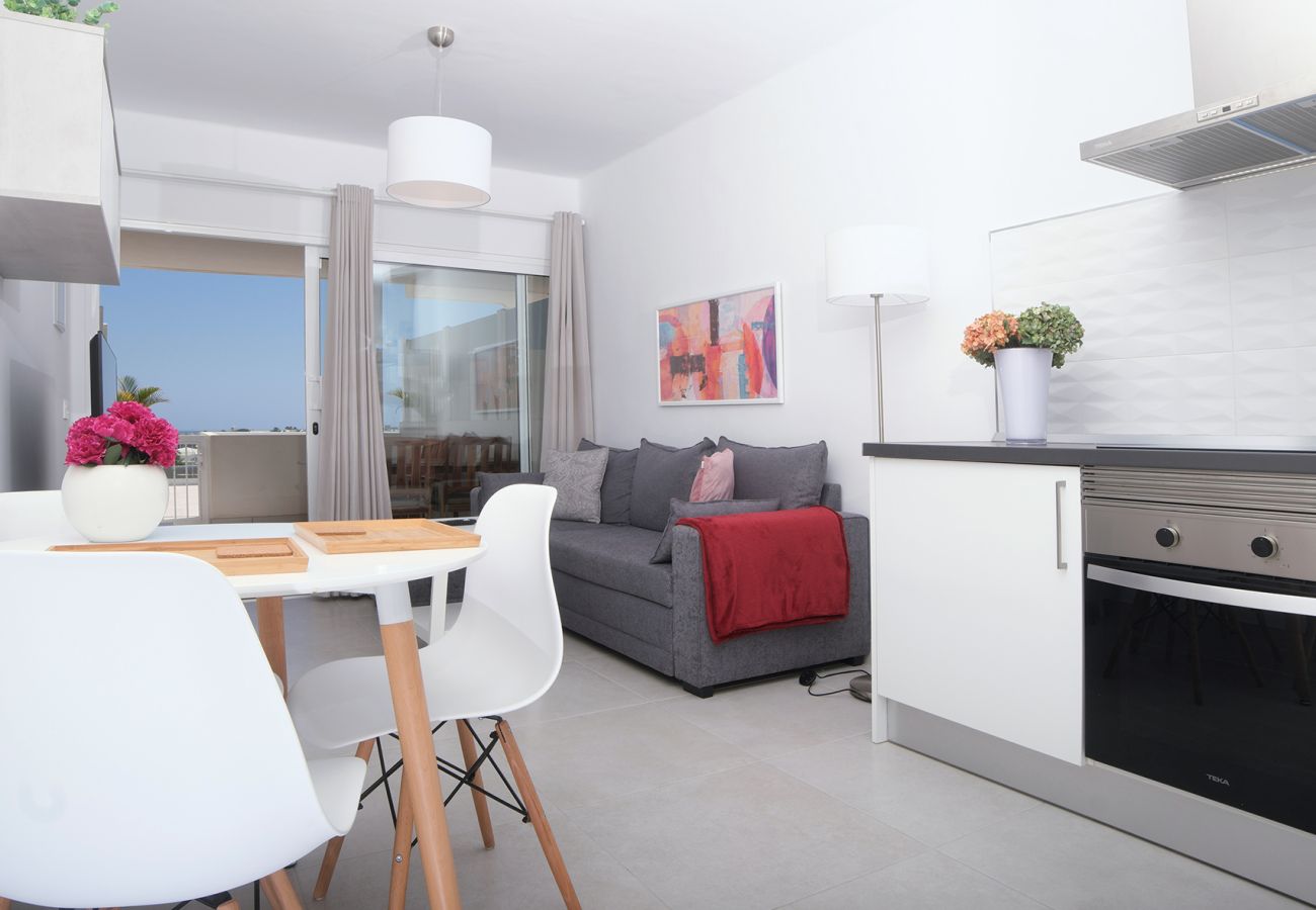 Appartamento a Costa Teguise - Ocean View-casa vacanze con terrazza vista mare e piscina comunitaria