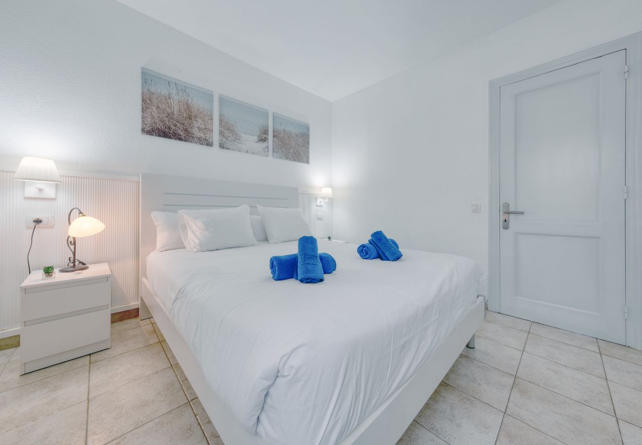 House in Puerto del Carmen - Eva Vacation Home Pool & Relax - Very close to the beach 