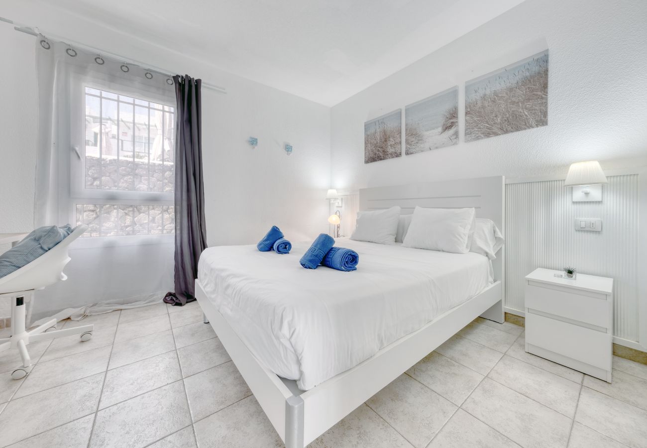 House in Puerto del Carmen - Eva Vacation Home Pool & Relax - Very close to the beach 