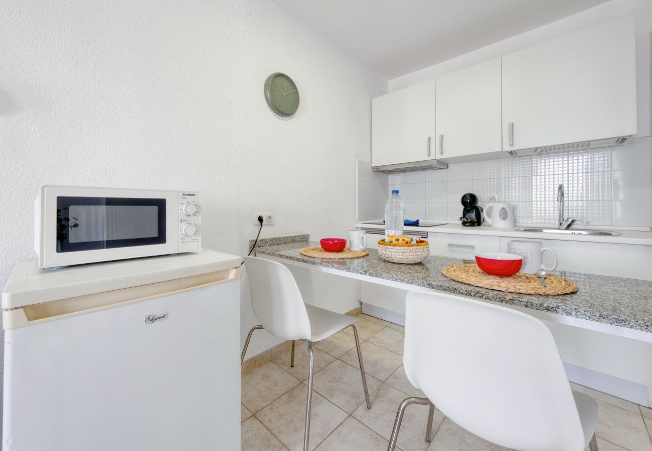 House in Puerto del Carmen - Eva Vacation Home Pool & Relax - Very close to the beach 
