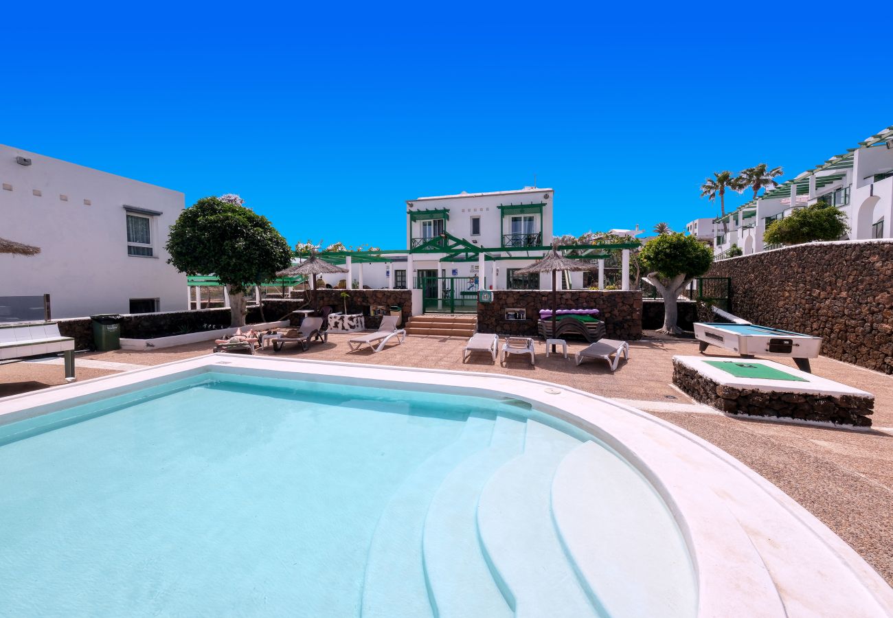 House in Puerto del Carmen - Eva Vacation Home Pool & Relax - Very close to the beach 