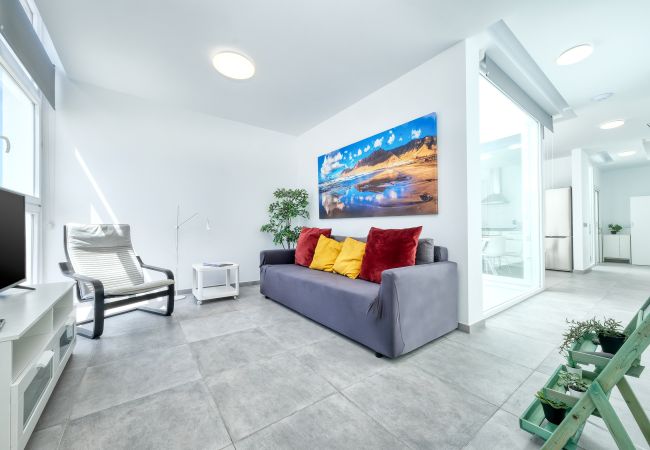  in  Famara - Karma Famara 1 -25m from the beach, fast wifi and roof top terrace 