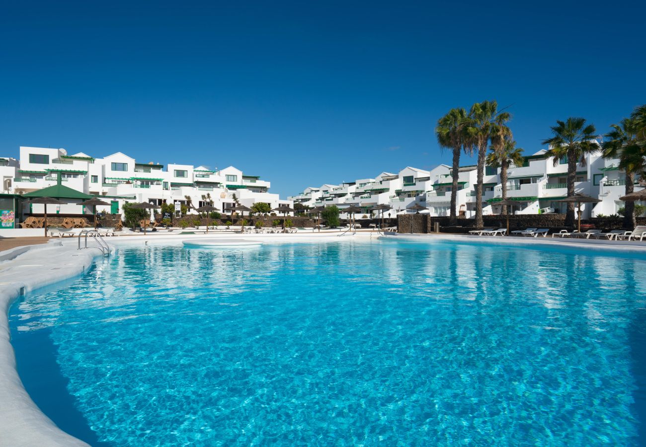 House in Costa Teguise - Balcon del Mar – Pool, Tennis Courts, Sea Access