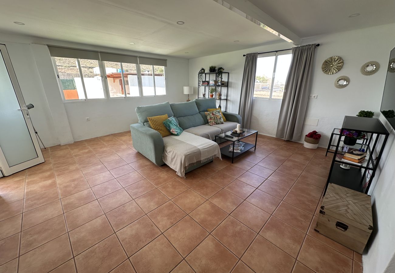 House in Haría - Villa Lito-BBQ, pool and Relax 