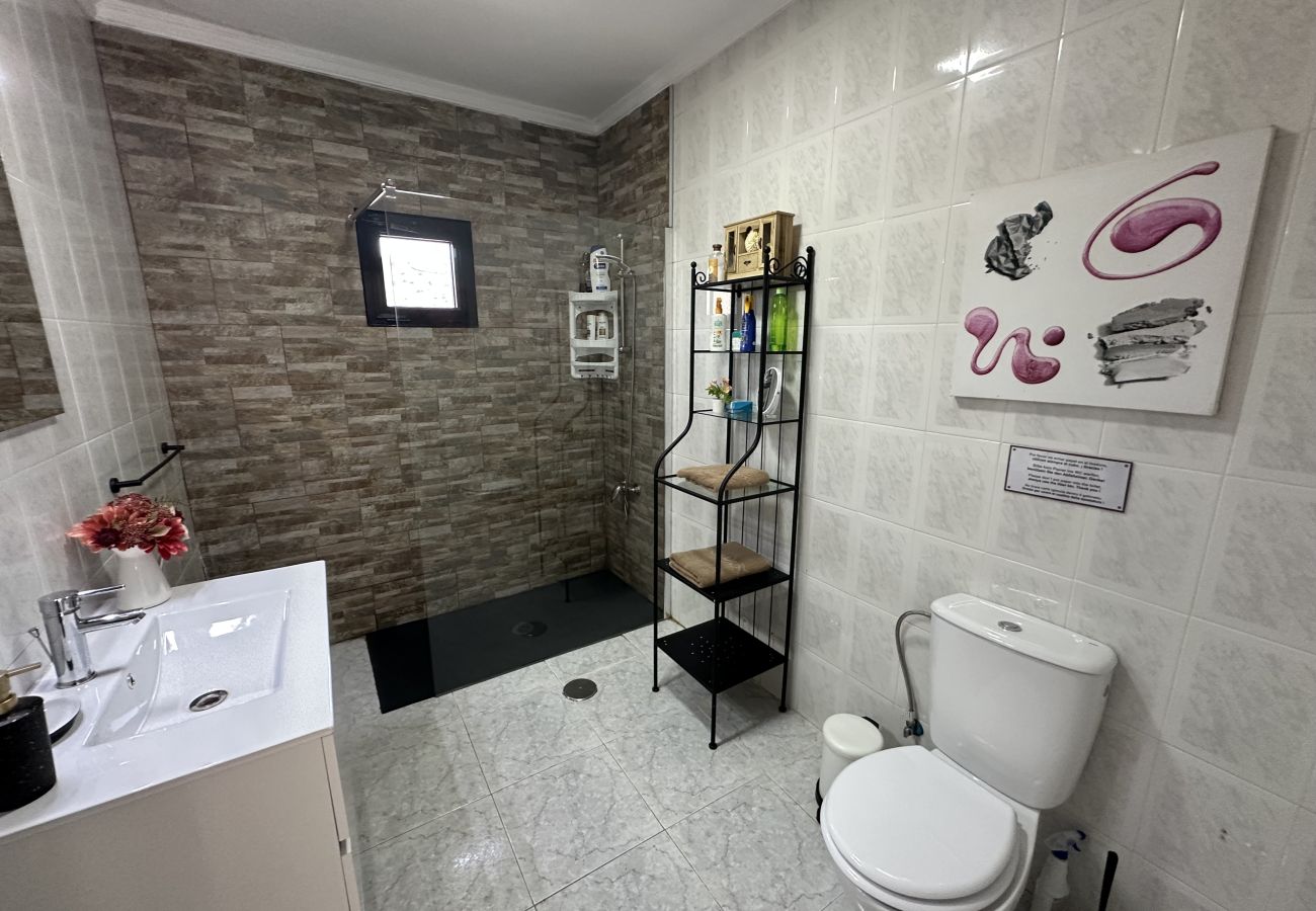 House in Haría - Villa Lito-BBQ, pool and Relax 