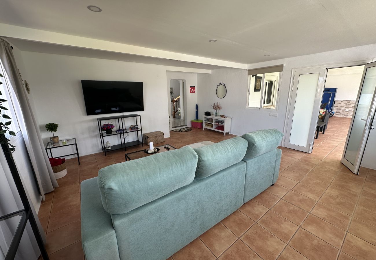 House in Haría - Villa Lito-BBQ, pool and Relax 