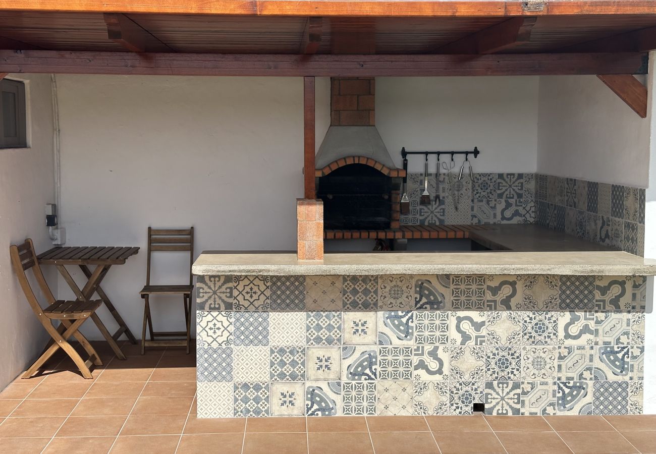 House in Haría - Villa Lito-BBQ, pool and Relax 